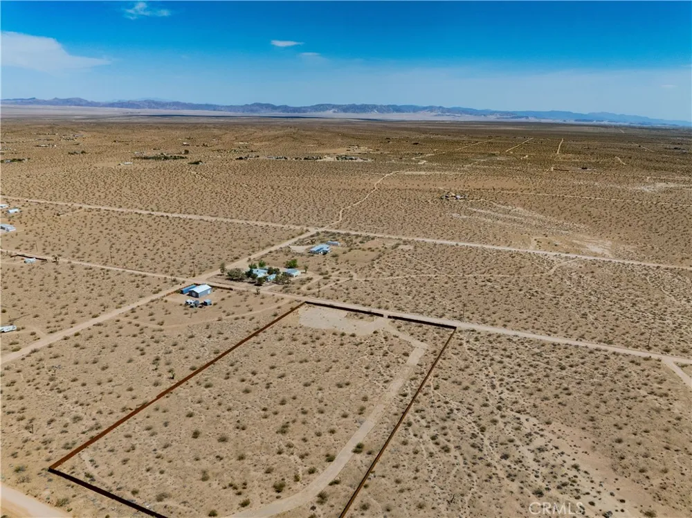 424 Ducor Avenue Landers, CA 92285