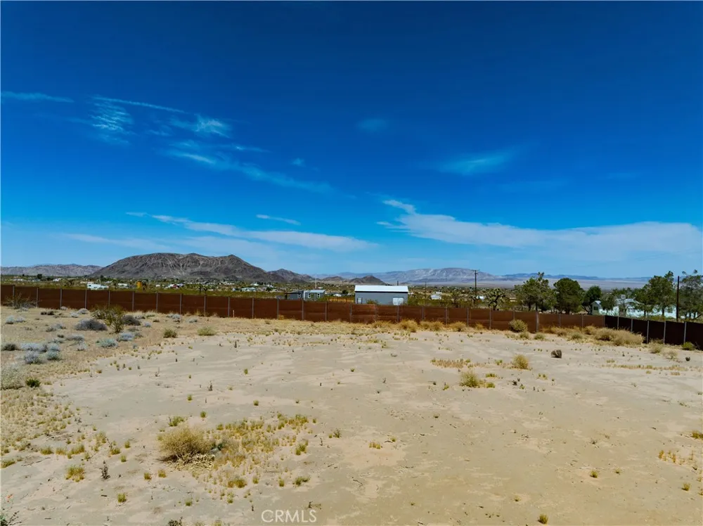 424 Ducor Avenue Landers, CA 92285