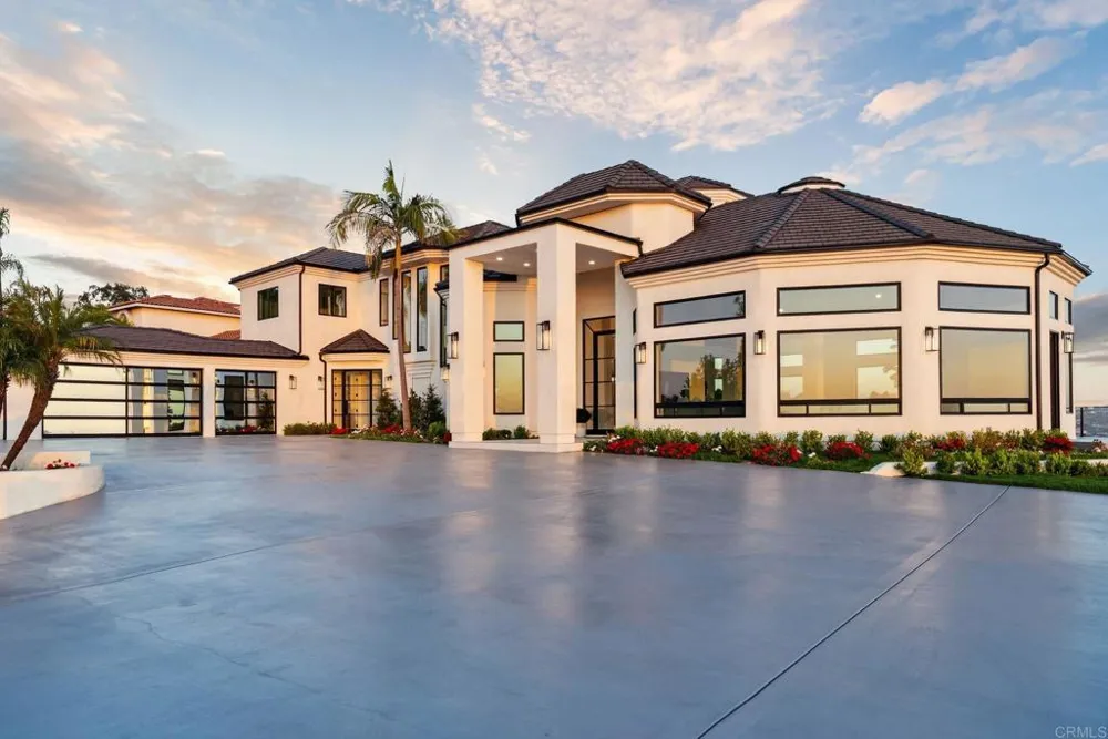 9355 Lavell Street La Mesa, CA 91941