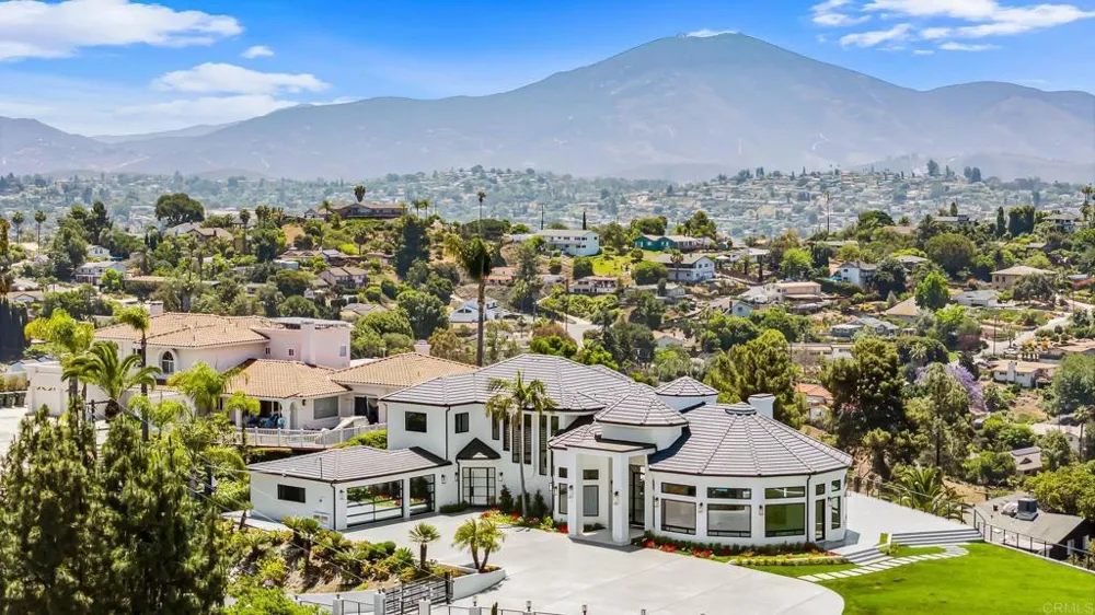 9355 Lavell Street La Mesa, CA 91941