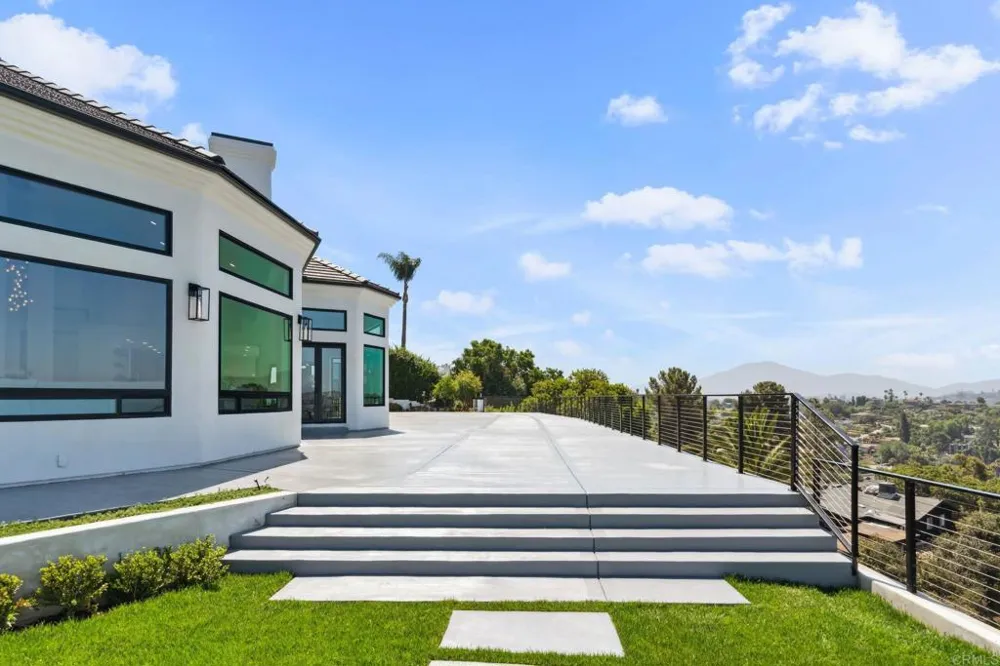 9355 Lavell Street La Mesa, CA 91941