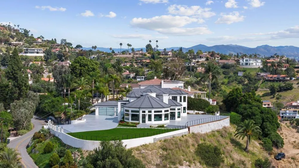 9355 Lavell Street La Mesa, CA 91941