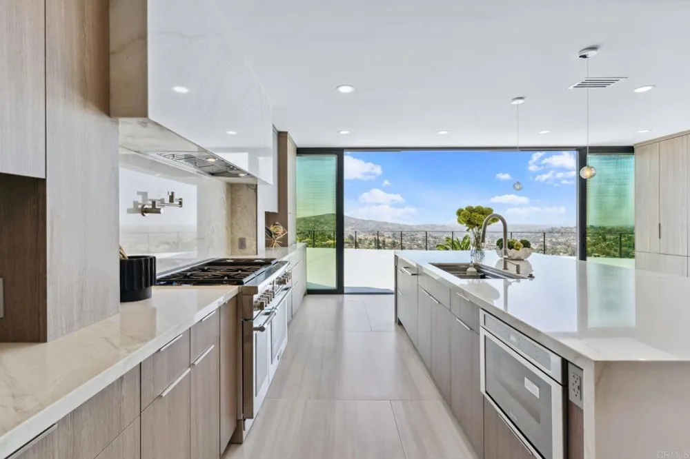 9355 Lavell Street La Mesa, CA 91941