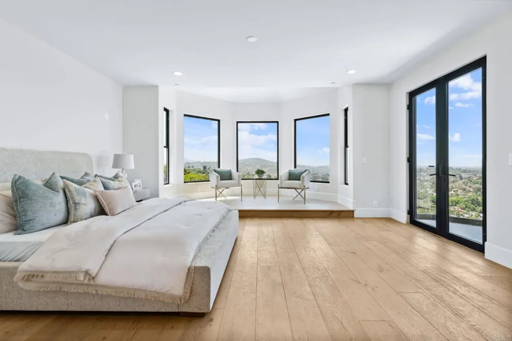 9355 Lavell Street La Mesa, CA 91941