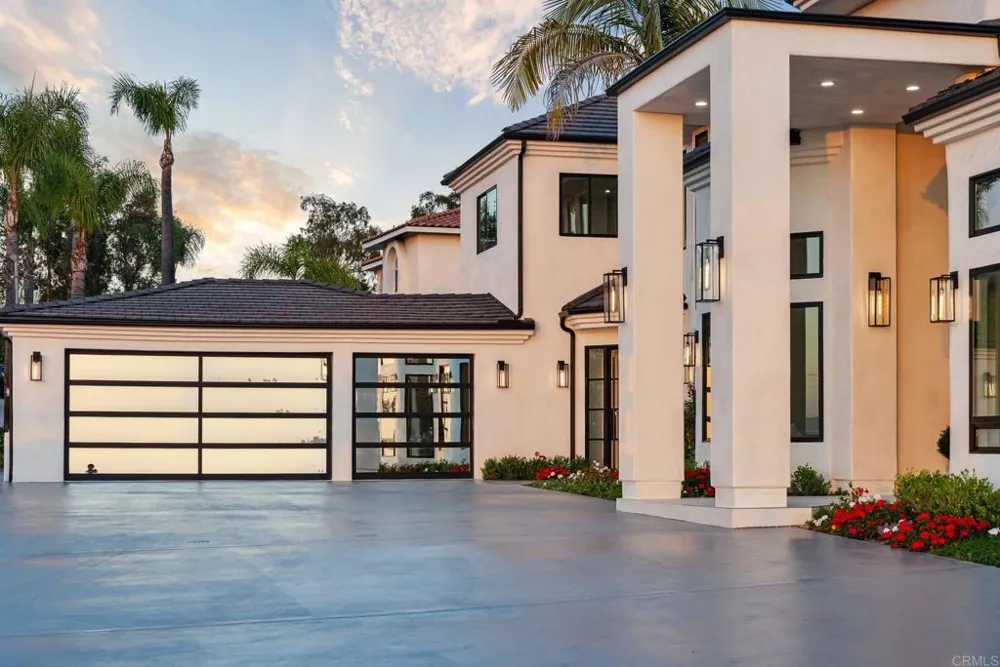 9355 Lavell Street La Mesa, CA 91941