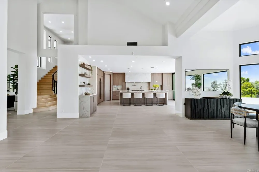 9355 Lavell Street La Mesa, CA 91941