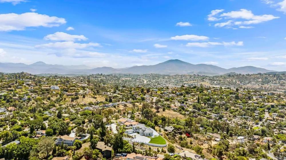 9355 Lavell Street La Mesa, CA 91941