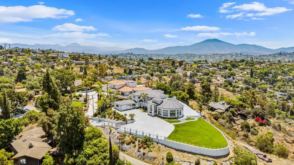 9355 Lavell Street La Mesa, CA 91941