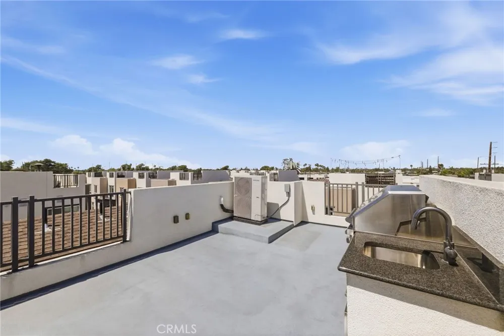 783 Wonder Lane Costa Mesa, CA 92627