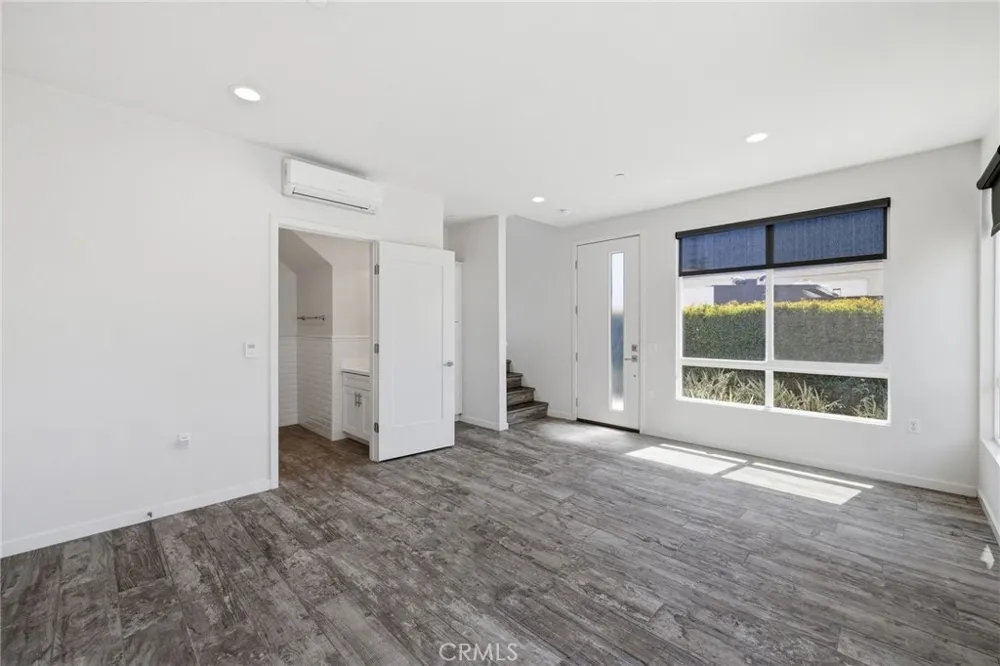 783 Wonder Lane Costa Mesa, CA 92627