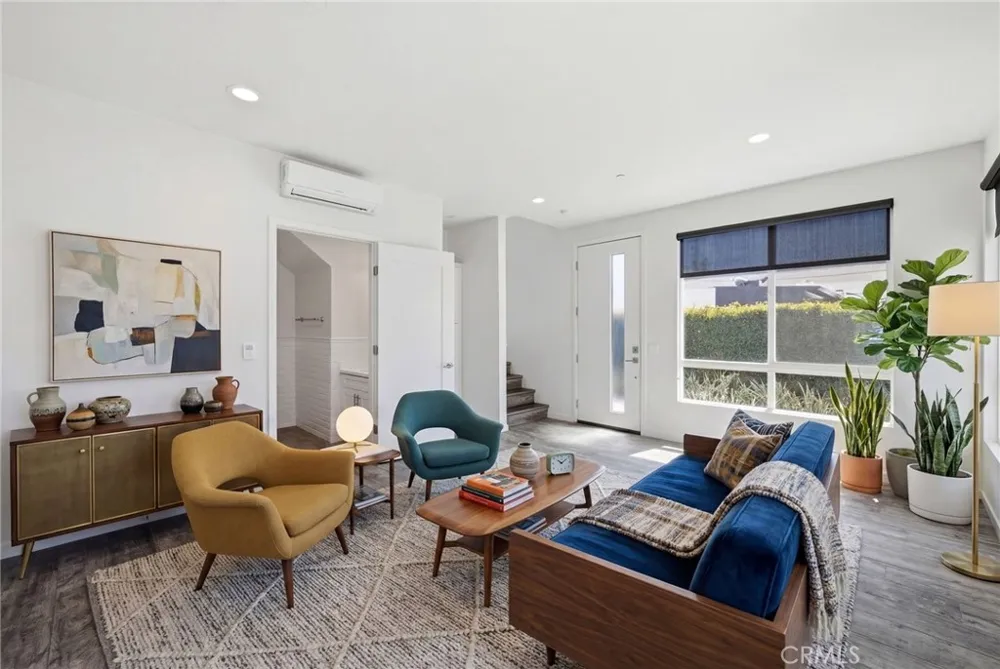 783 Wonder Lane Costa Mesa, CA 92627