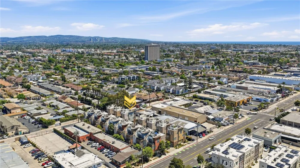 783 Wonder Lane Costa Mesa, CA 92627