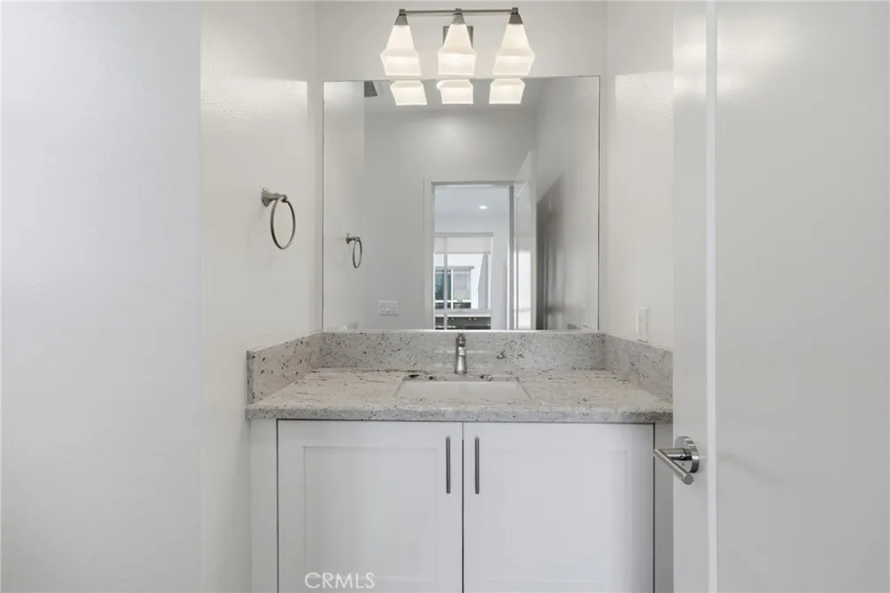 783 Wonder Lane Costa Mesa, CA 92627