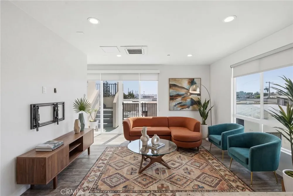 783 Wonder Lane Costa Mesa, CA 92627