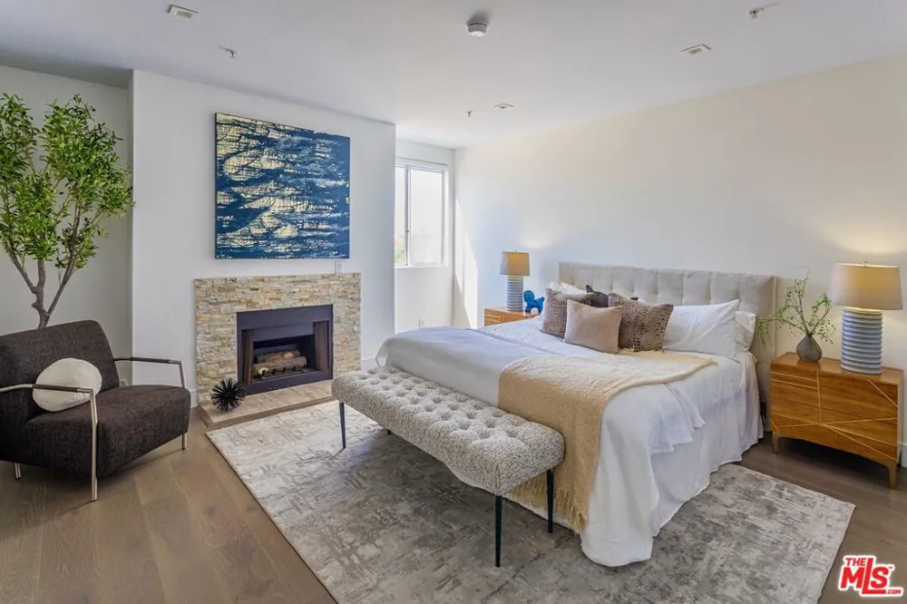 120 S Crescent Drive #304 Beverly Hills, CA 90212