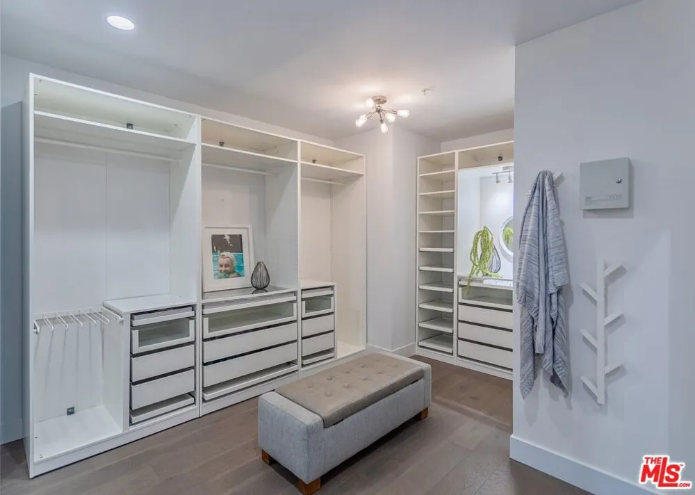 120 S Crescent Drive #304 Beverly Hills, CA 90212