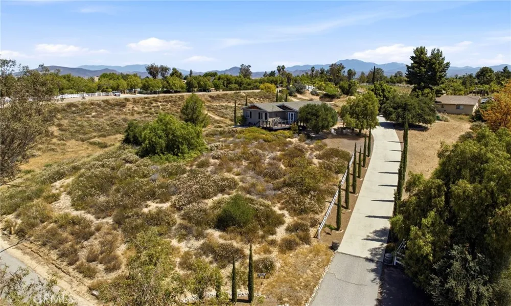 41714 Avenida De Anita Temecula, CA 92592