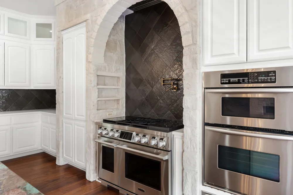 2633 Collingwood Drive Round Rock, TX 78665