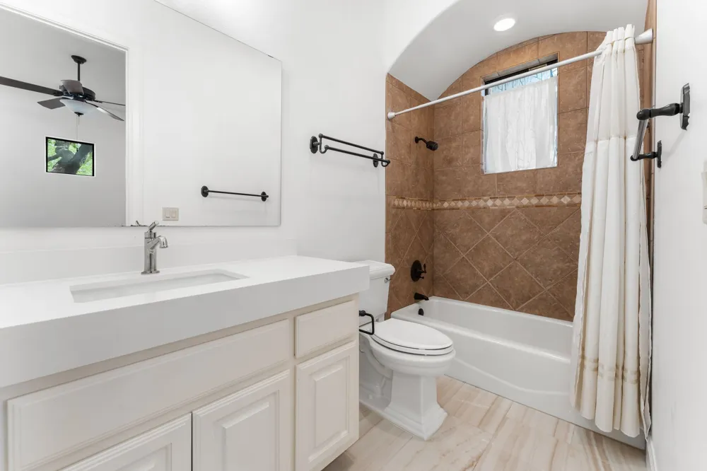 2633 Collingwood Drive Round Rock, TX 78665