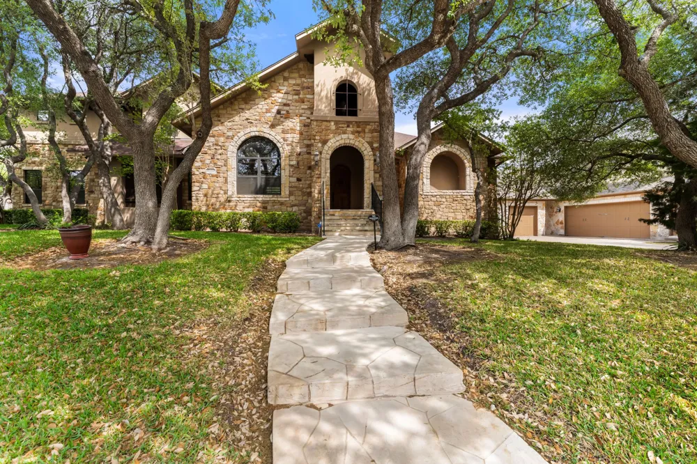 2633 Collingwood Drive Round Rock, TX 78665