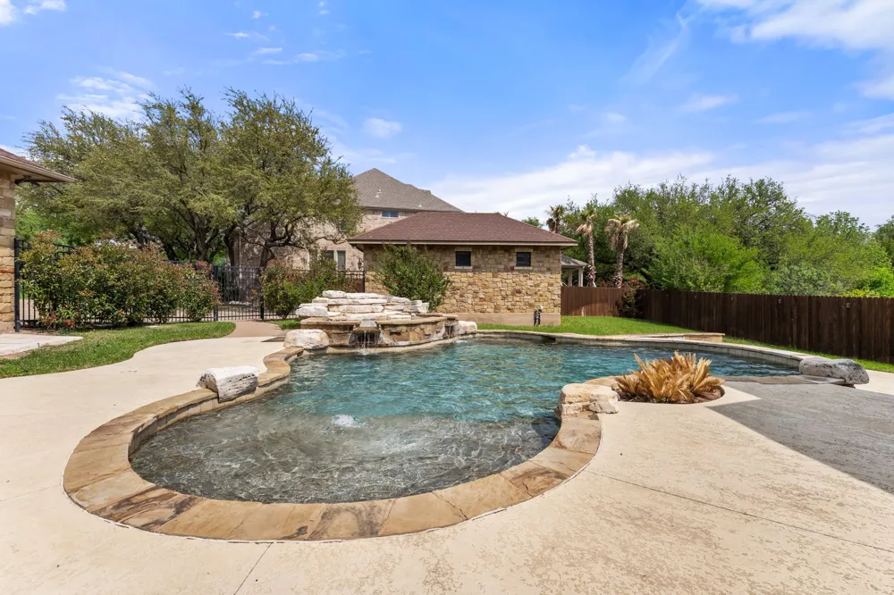 2633 Collingwood Drive Round Rock, TX 78665