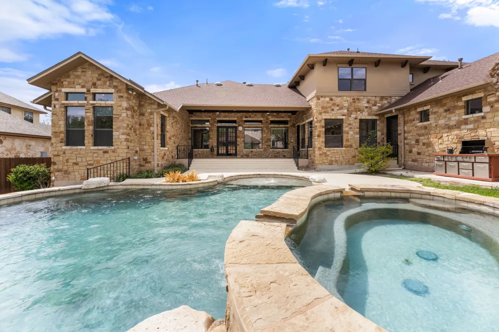 2633 Collingwood Drive Round Rock, TX 78665