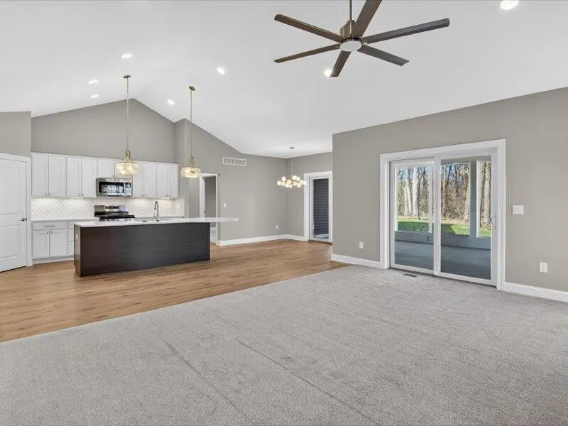 1132 Lochaven Circle Hillsdale, MI 49242