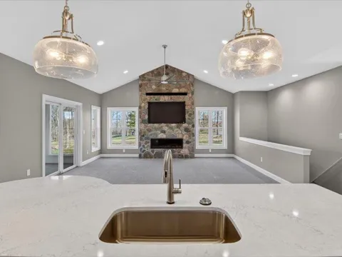 1132 Lochaven Circle