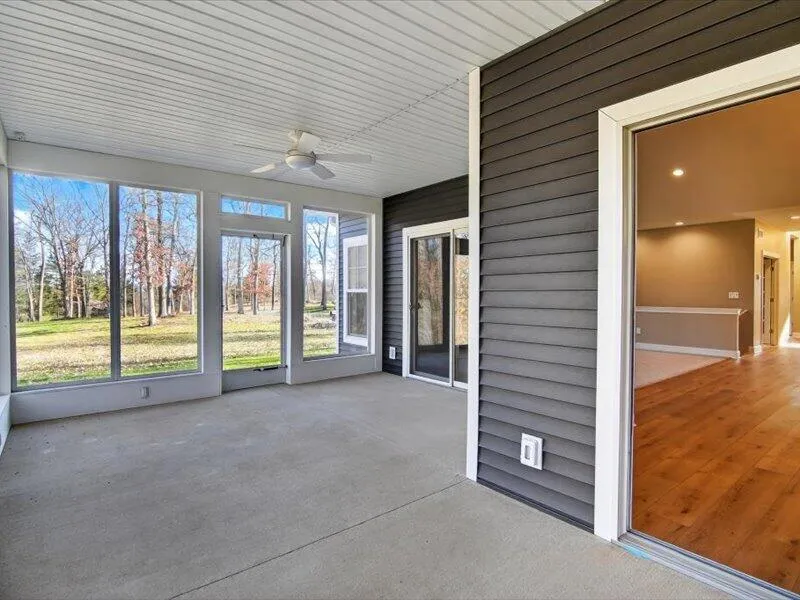 1132 Lochaven Circle Hillsdale, MI 49242