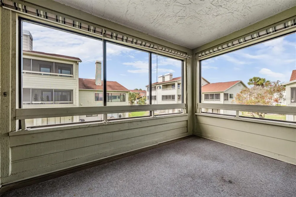 637 DRAKE LANE Dunedin, FL 34698