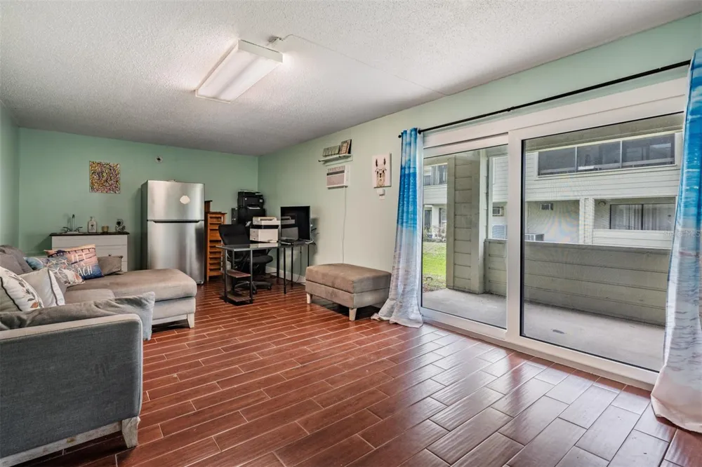 637 DRAKE LANE Dunedin, FL 34698