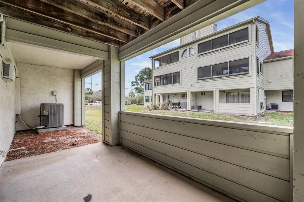 637 DRAKE LANE Dunedin, FL 34698