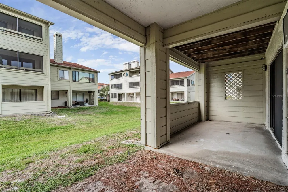 637 DRAKE LANE Dunedin, FL 34698
