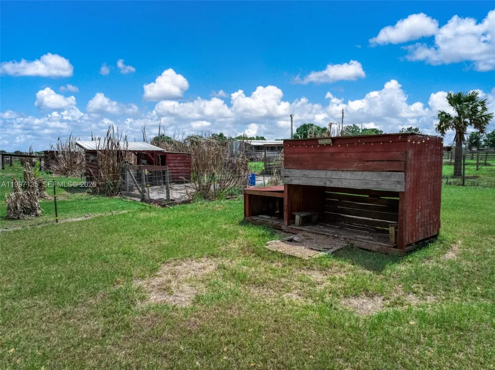 615 Graham Dairy Rd Other City - In The State Of Florida, FL 33960