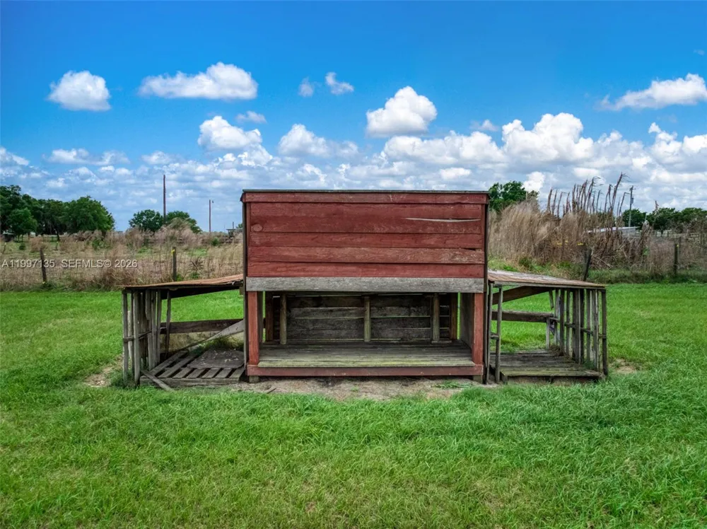 615 Graham Dairy Rd Other City - In The State Of Florida, FL 33960