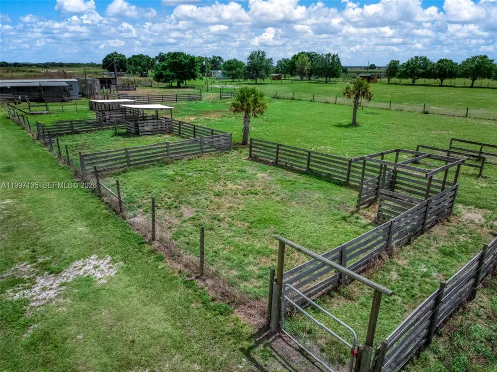 615 Graham Dairy Rd Other City - In The State Of Florida, FL 33960