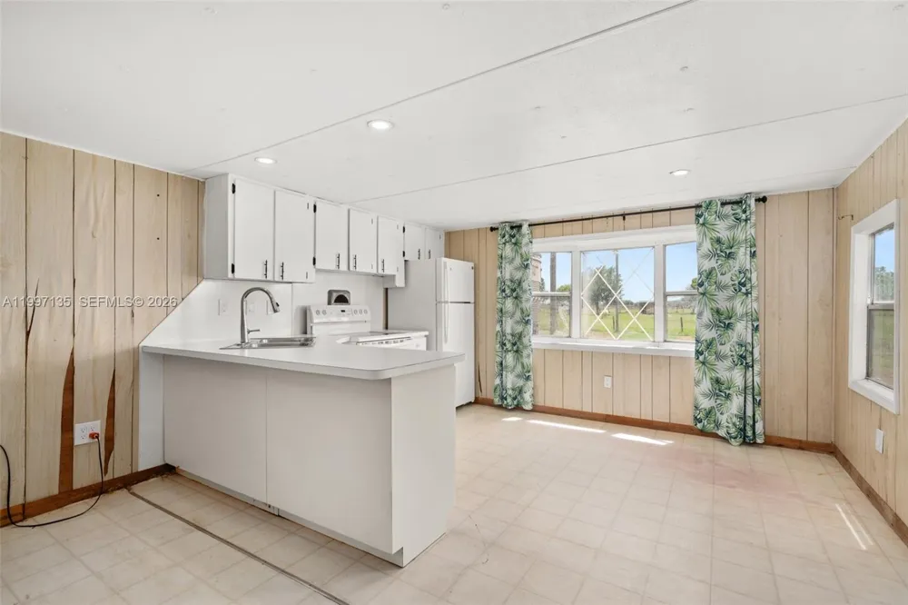 615 Graham Dairy Rd Other City - In The State Of Florida, FL 33960