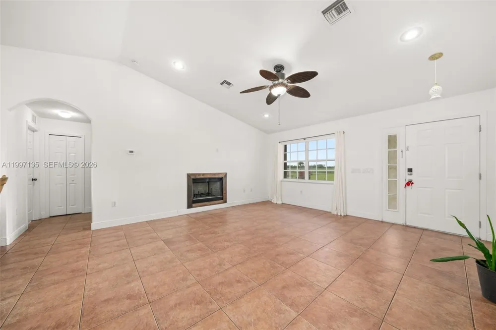 615 Graham Dairy Rd Other City - In The State Of Florida, FL 33960