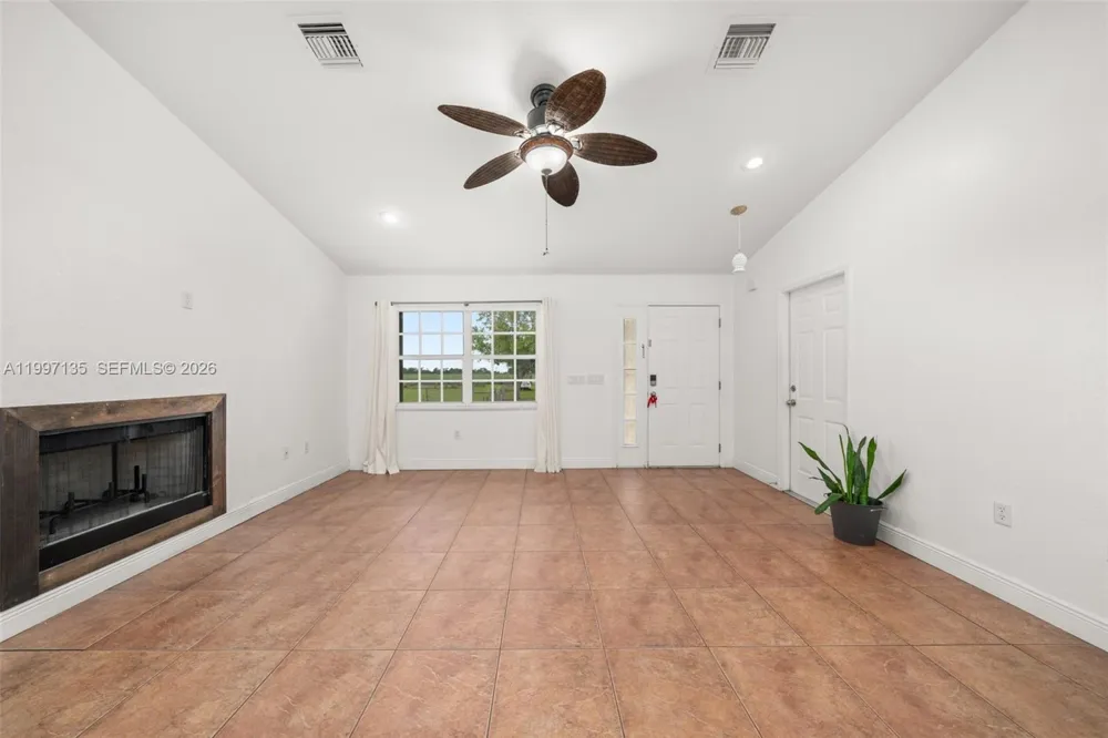 615 Graham Dairy Rd Other City - In The State Of Florida, FL 33960