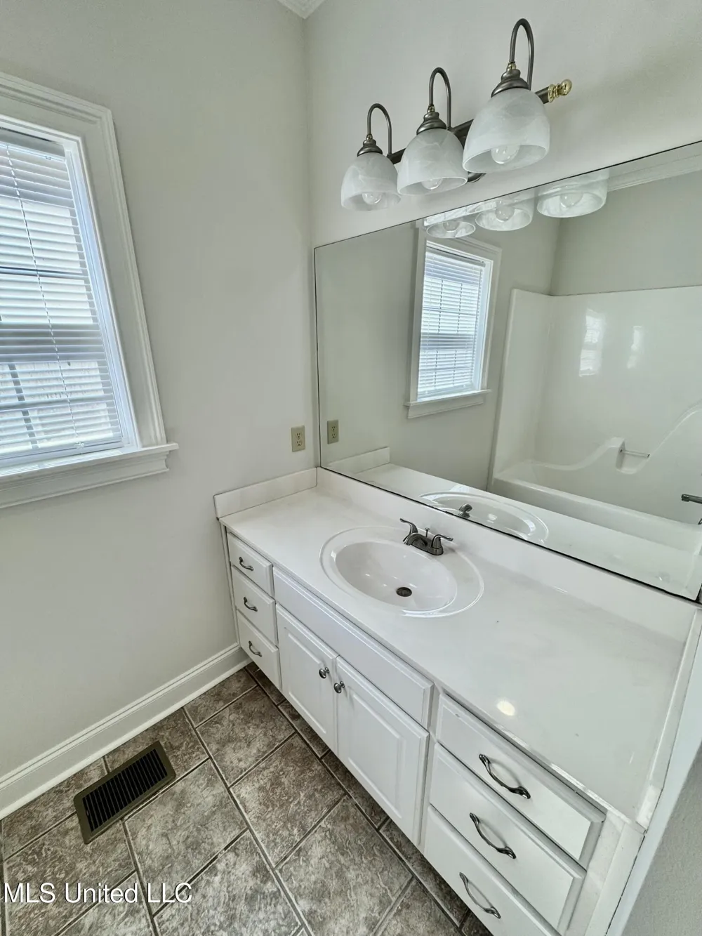 17 Pearl Parkway Iuka, MS 38852