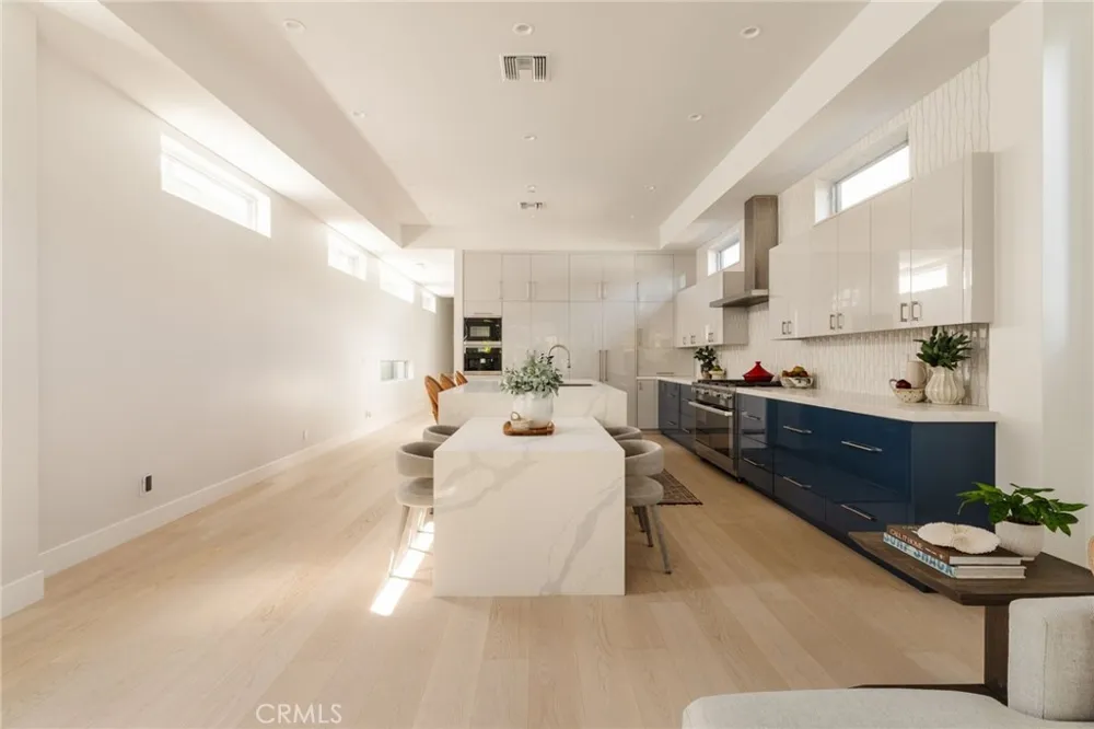 664 Rosecrans Avenue Manhattan Beach, CA 90266