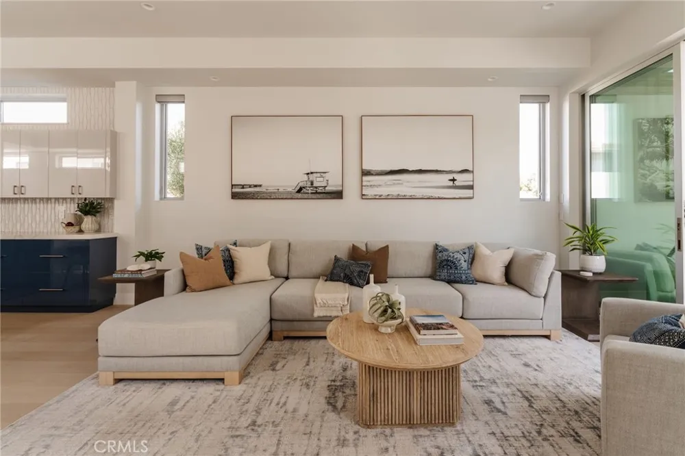 664 Rosecrans Avenue Manhattan Beach, CA 90266