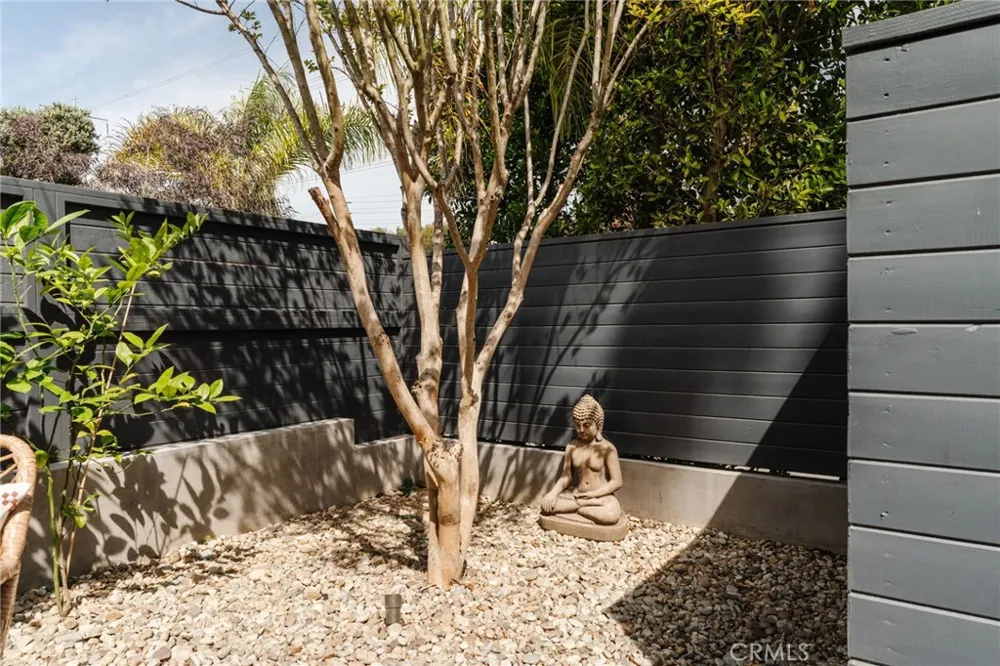 664 Rosecrans Avenue Manhattan Beach, CA 90266