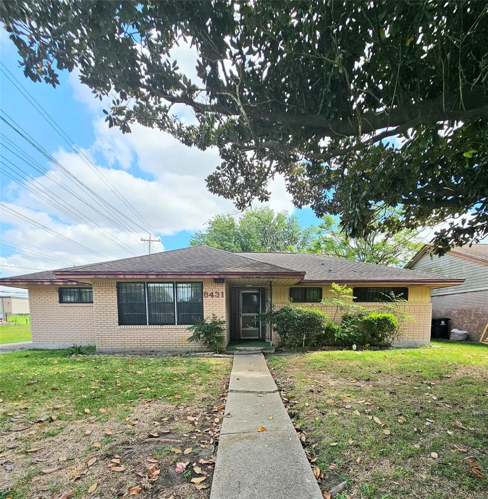 8431 Dover Street Houston, TX 77061