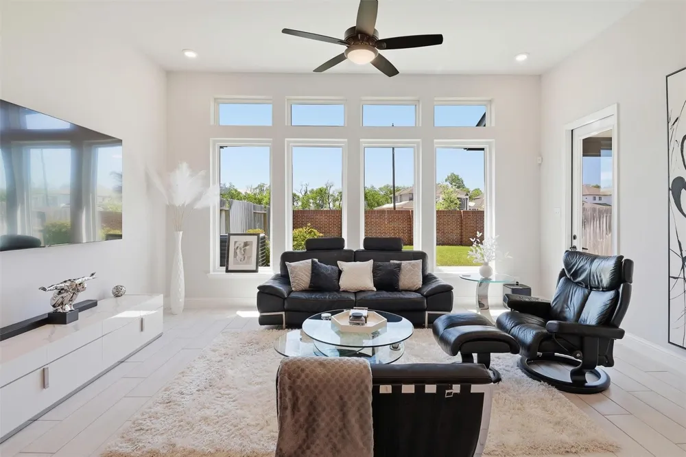 10126 Water Harbor Drive Missouri City, TX 77459