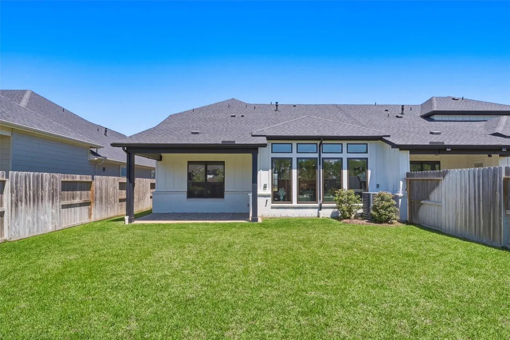 10126 Water Harbor Drive Missouri City, TX 77459