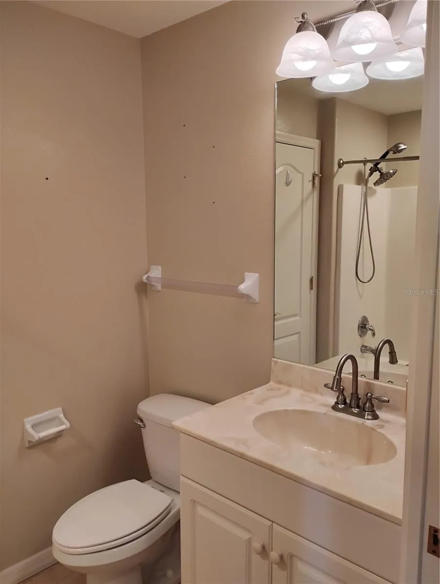 1761 AUBURN LAKES DRIVE #11 Venice, FL 34292