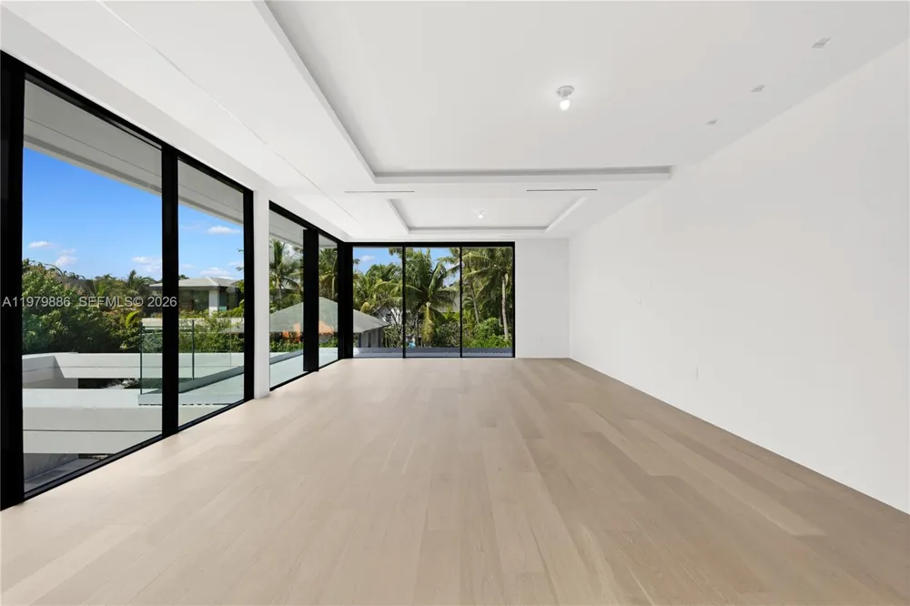 2094 Prairie Ave Miami Beach, FL 33139