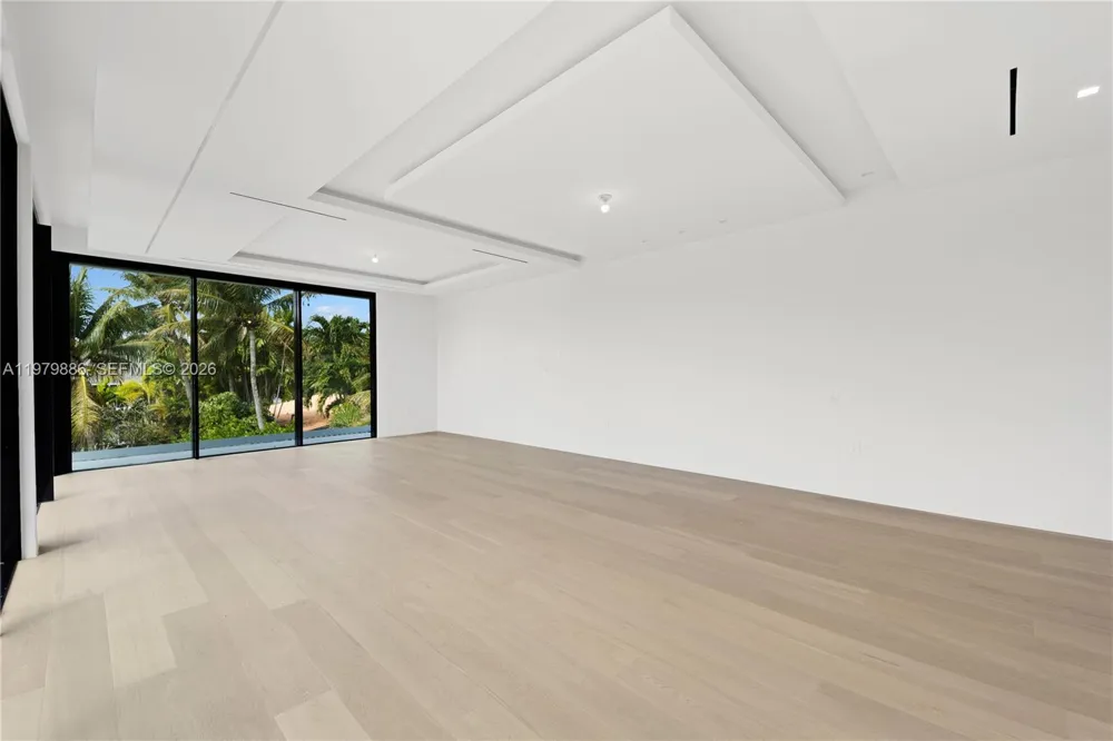 2094 Prairie Ave Miami Beach, FL 33139