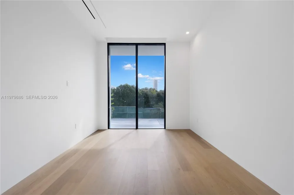 2094 Prairie Ave Miami Beach, FL 33139